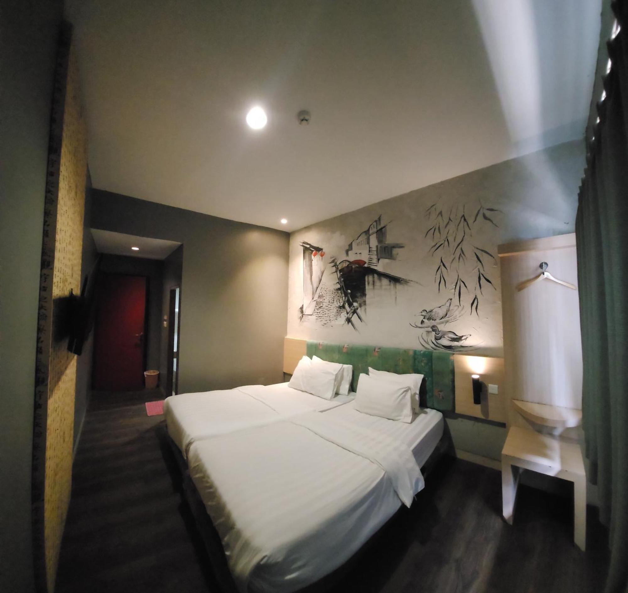 Pantes Semawis Pecinan Smg Hotel